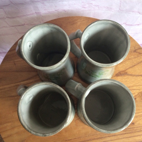 Artist Signed Ceramic Shamrock Handled Mugs - Set of 4 - Picture 10 of 12